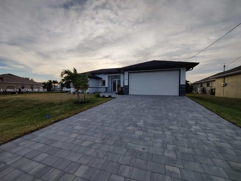 716 NW 37TH AVE Cape Coral, FL 33993