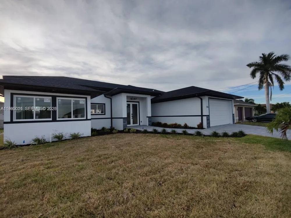 716 NW 37TH AVE Cape Coral, FL 33993