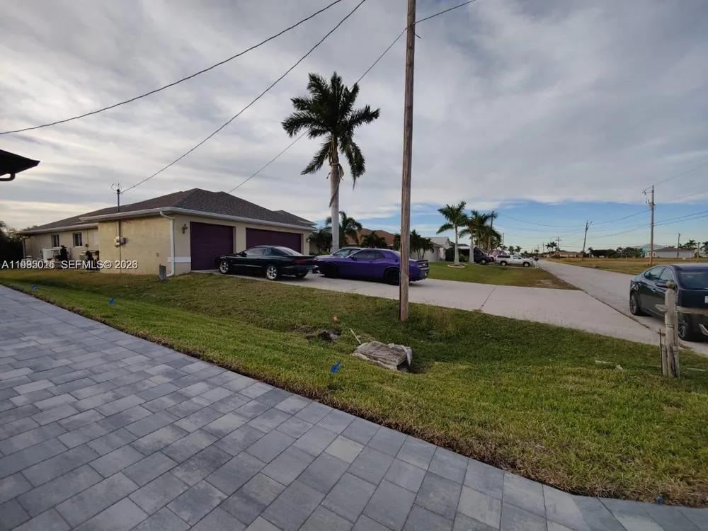 716 NW 37TH AVE Cape Coral, FL 33993