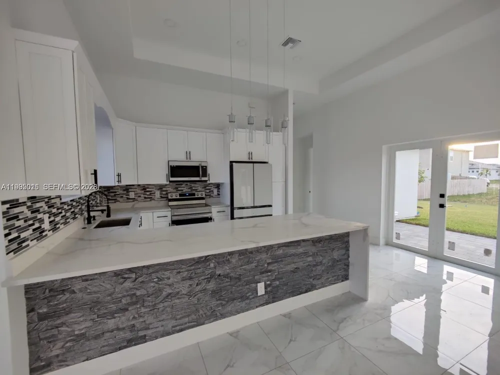 716 NW 37TH AVE Cape Coral, FL 33993