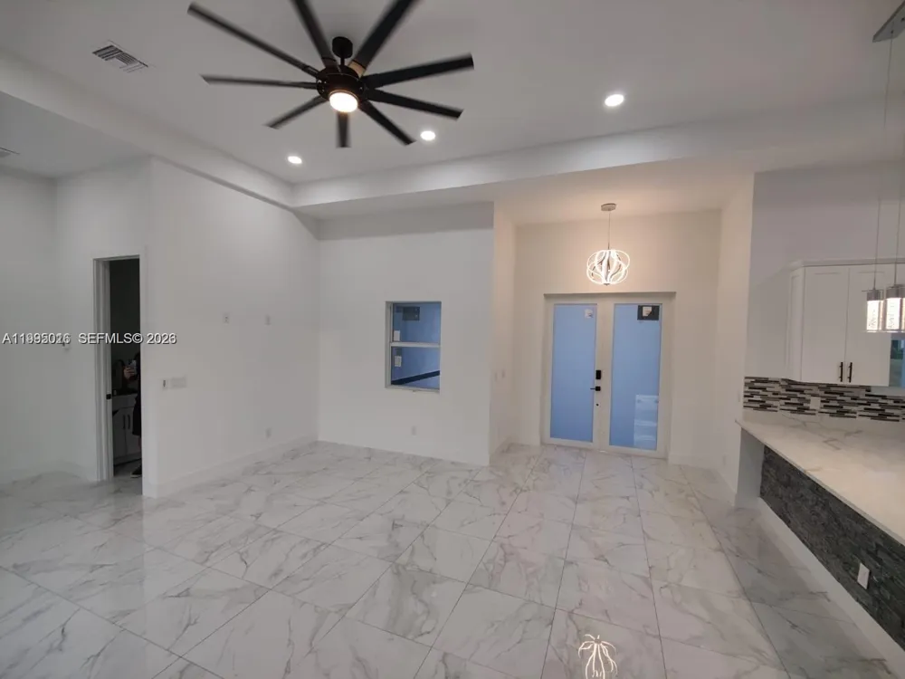 716 NW 37TH AVE Cape Coral, FL 33993