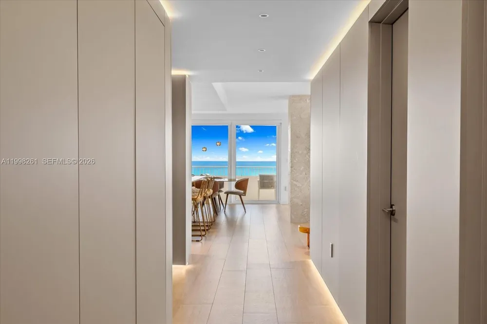 199 Ocean Lane Dr #1001 Key Biscayne, FL 33149