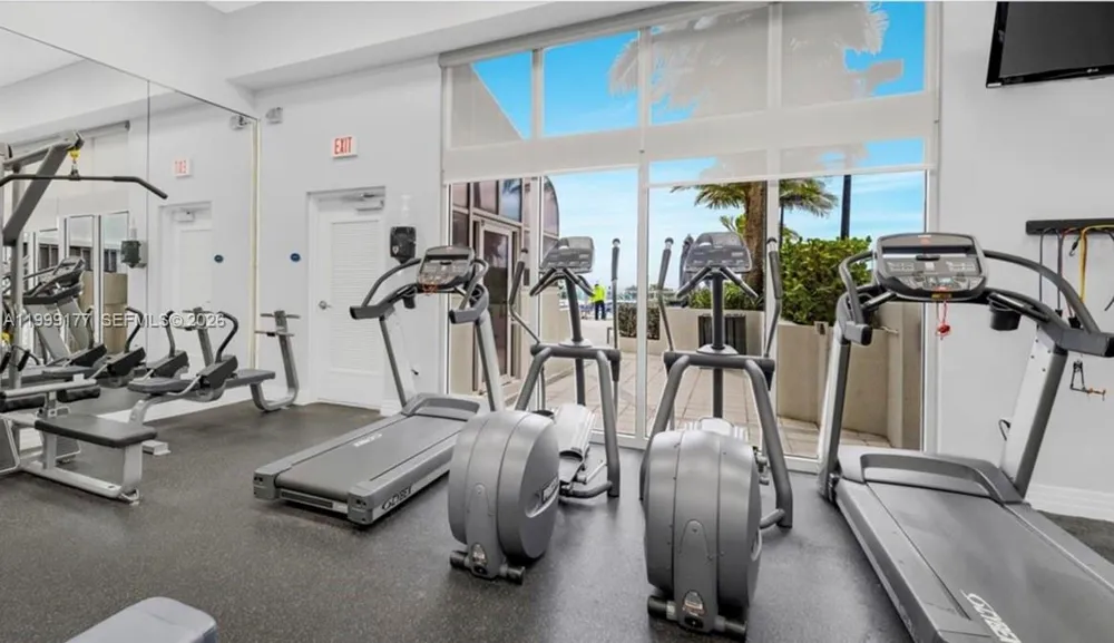 6917 Collins Ave #1611 Miami Beach, FL 33141
