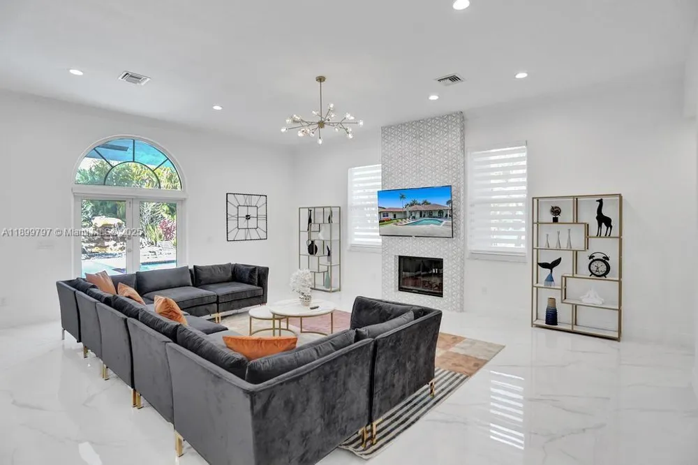 3152 SW 147th Ave Davie, FL 33330
