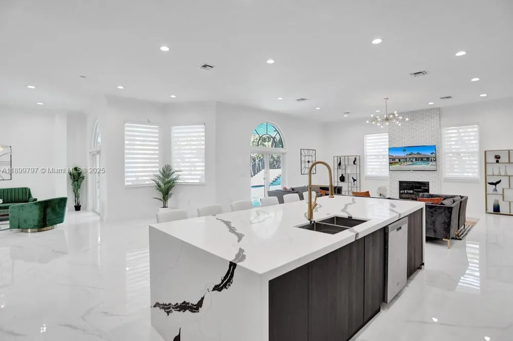 3152 SW 147th Ave Davie, FL 33330