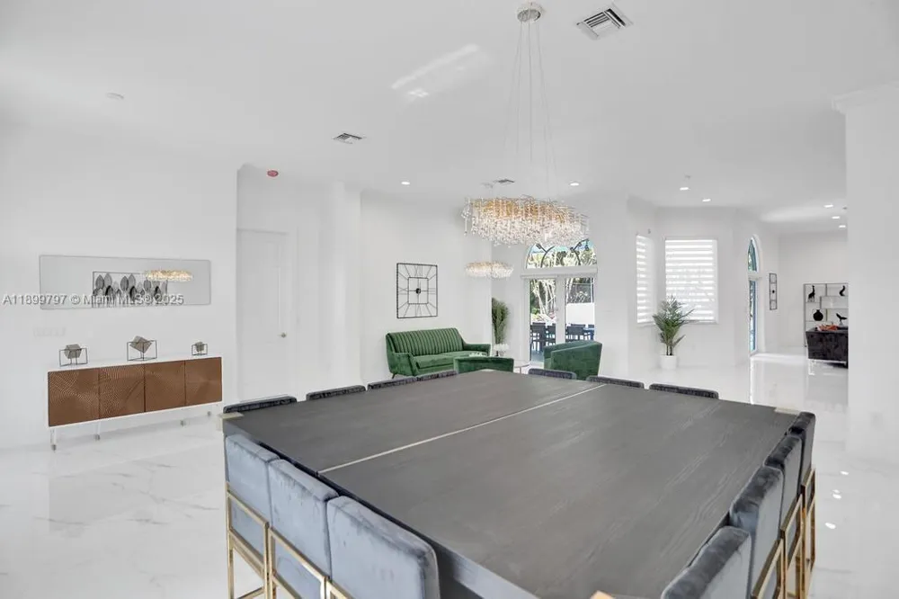 3152 SW 147th Ave Davie, FL 33330