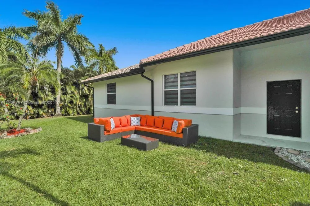 3152 SW 147th Ave Davie, FL 33330