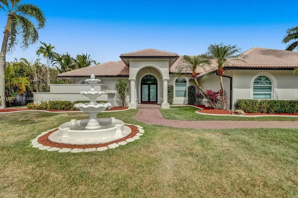 3152 SW 147th Ave Davie, FL 33330