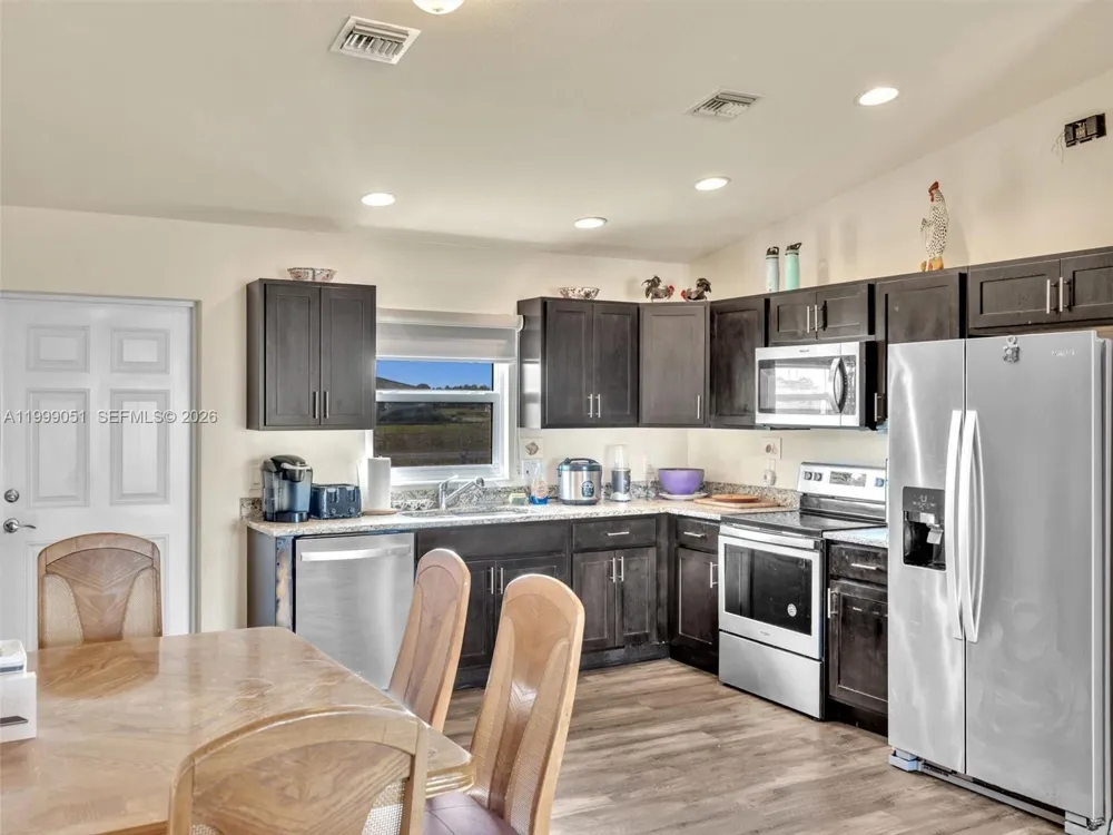 9006 ABEL La Belle, FL 33935