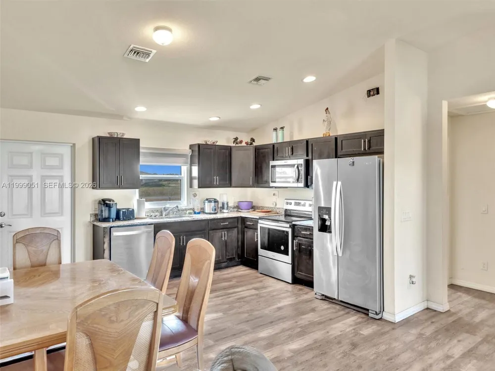 9006 ABEL La Belle, FL 33935