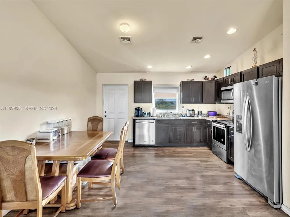 9006 ABEL La Belle, FL 33935