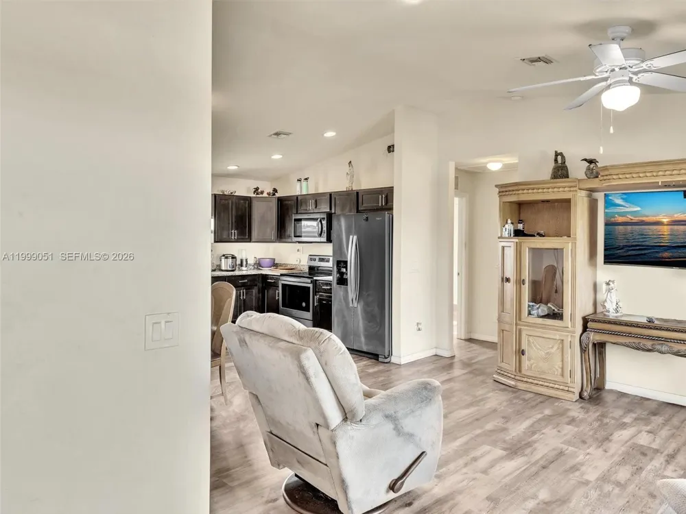 9006 ABEL La Belle, FL 33935