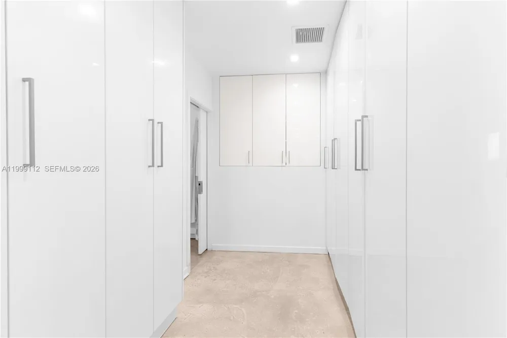 524 Warren Ln Key Biscayne, FL 33149