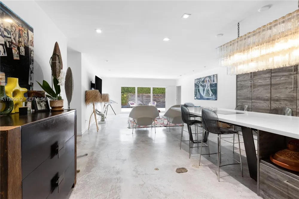 524 Warren Ln Key Biscayne, FL 33149