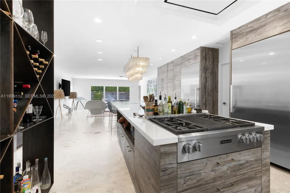 524 Warren Ln Key Biscayne, FL 33149