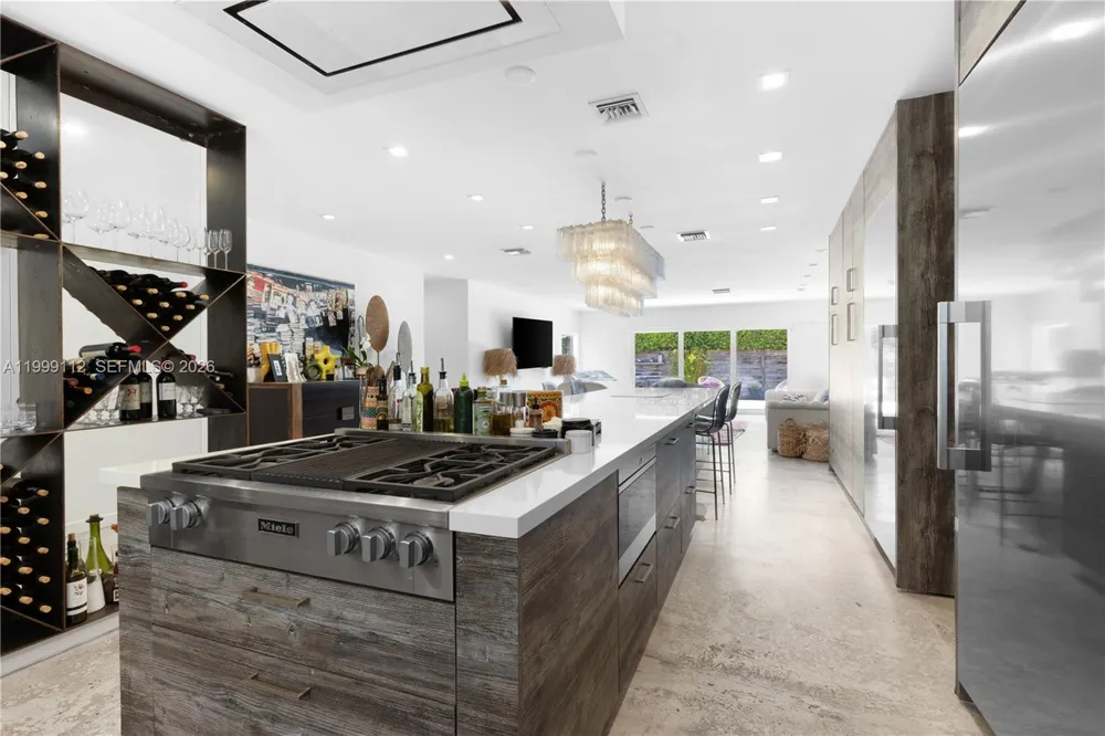 524 Warren Ln Key Biscayne, FL 33149