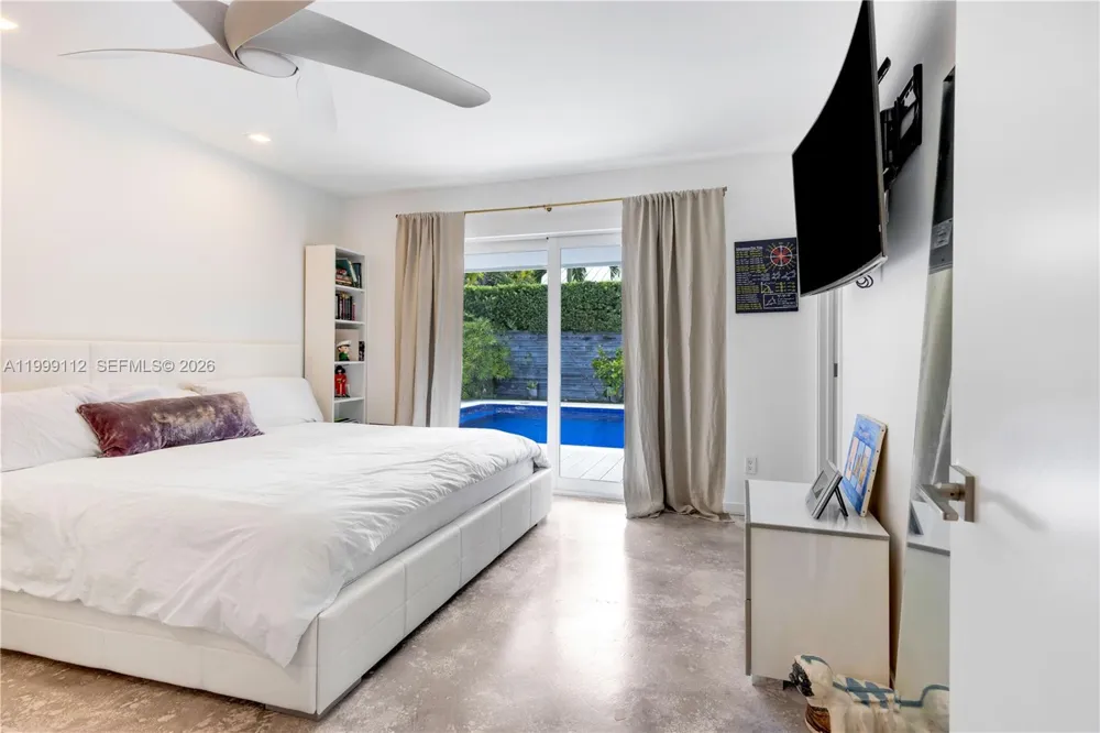 524 Warren Ln Key Biscayne, FL 33149