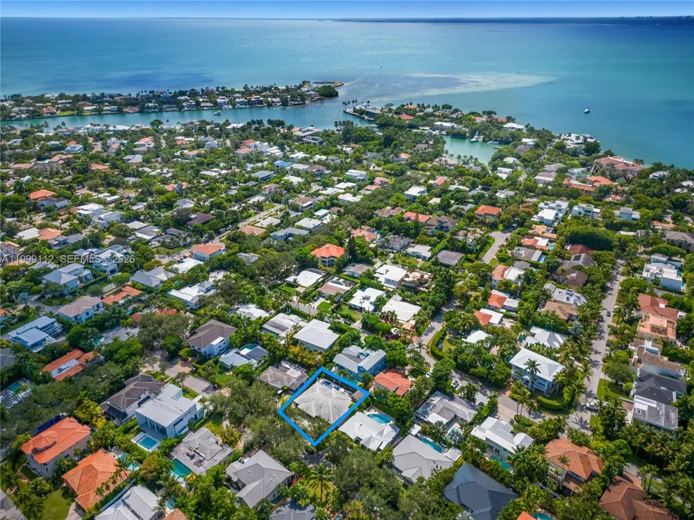 524 Warren Ln Key Biscayne, FL 33149