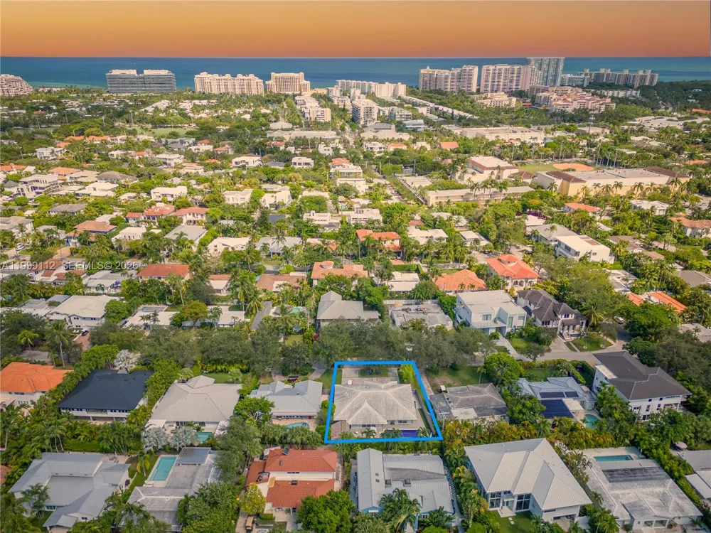 524 Warren Ln Key Biscayne, FL 33149