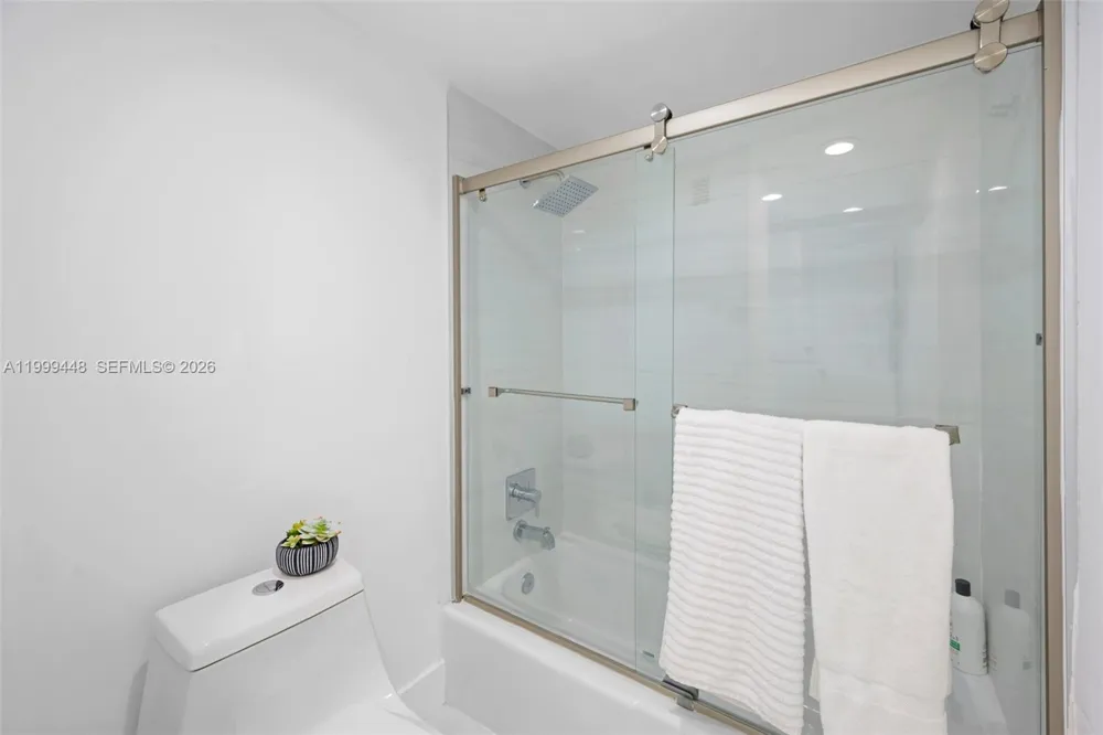 4001 S Ocean Dr #15B Hollywood, FL 33019
