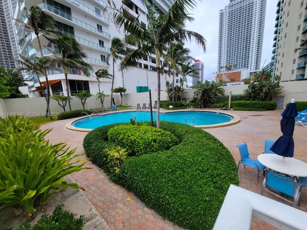 4001 S Ocean Dr #15B Hollywood, FL 33019