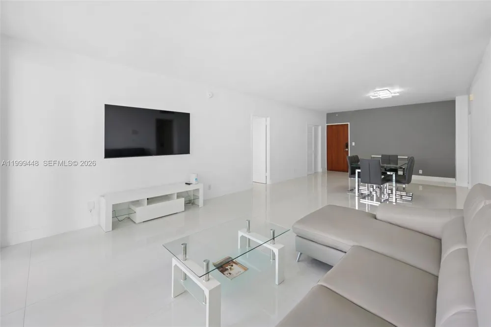4001 S Ocean Dr #15B Hollywood, FL 33019