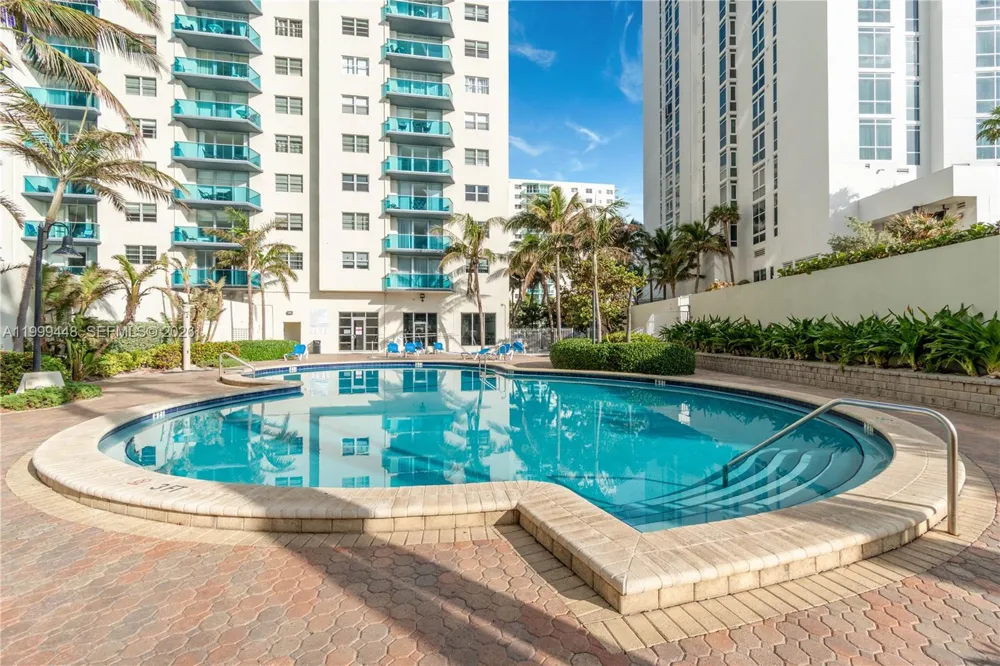 4001 S Ocean Dr #15B Hollywood, FL 33019