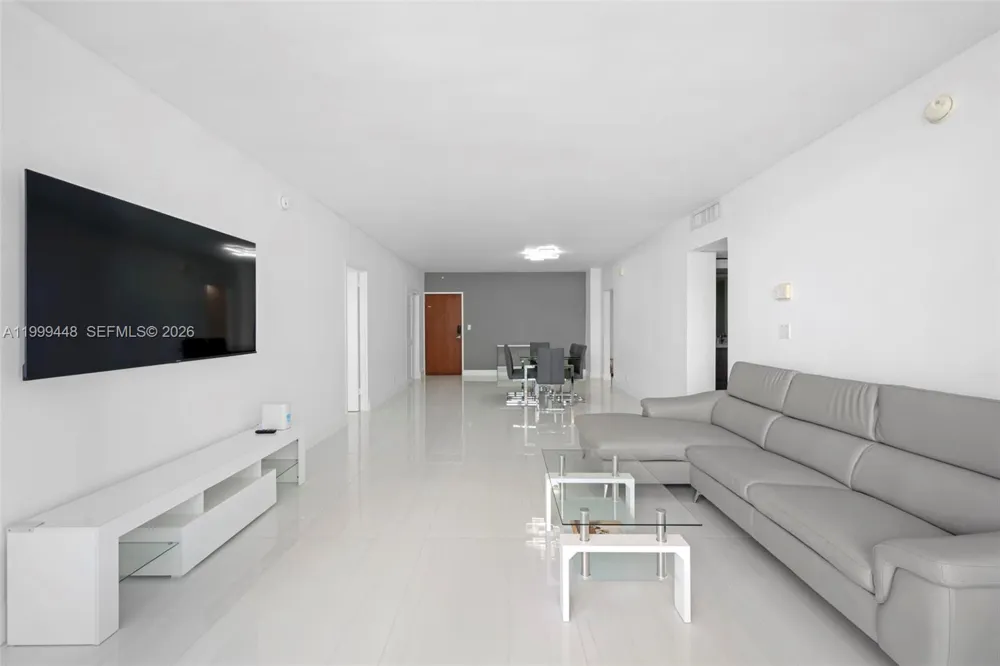 4001 S Ocean Dr #15B Hollywood, FL 33019