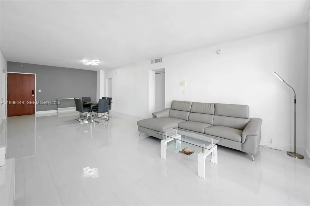 4001 S Ocean Dr #15B Hollywood, FL 33019