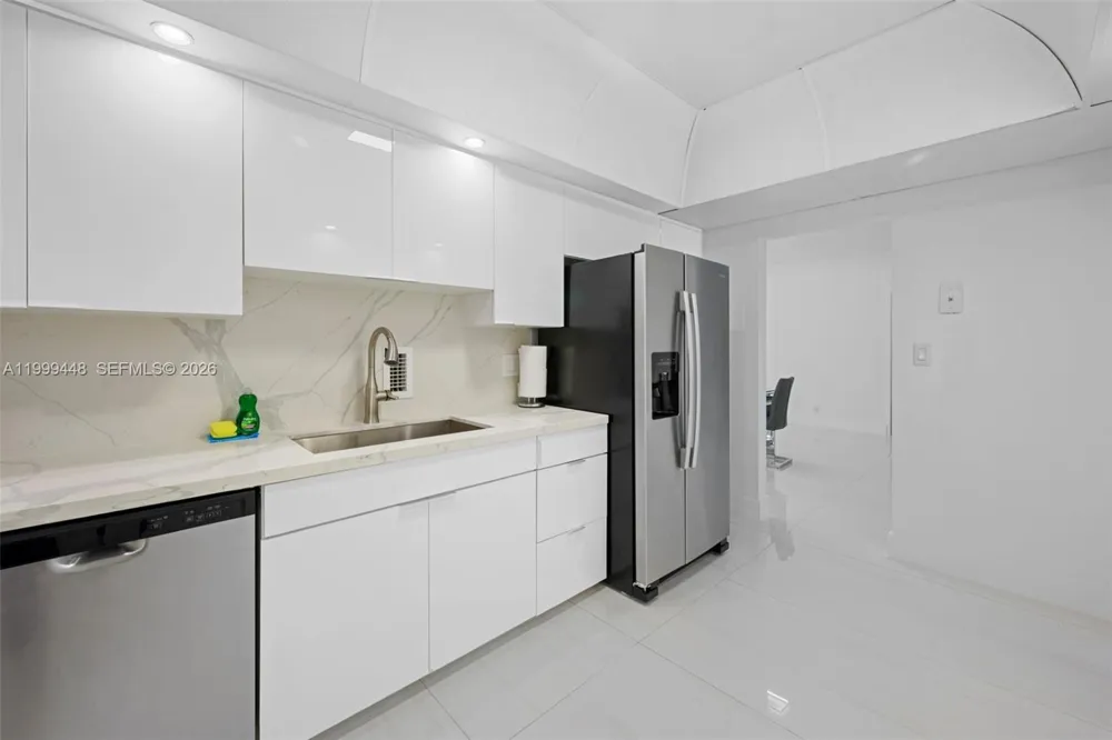 4001 S Ocean Dr #15B Hollywood, FL 33019