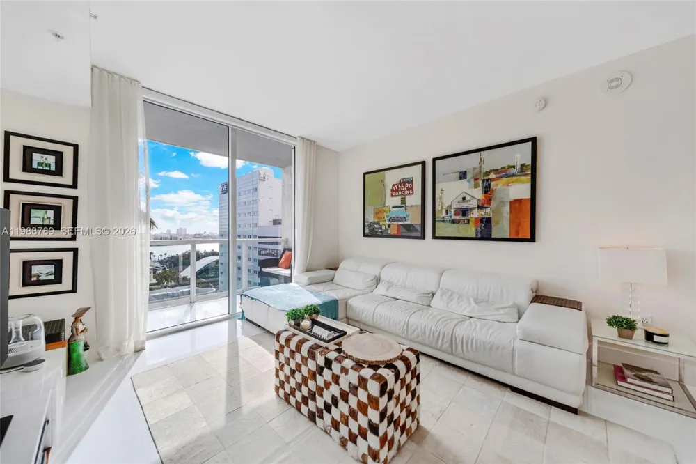 253 NE 2nd St #1109 Miami, FL 33132