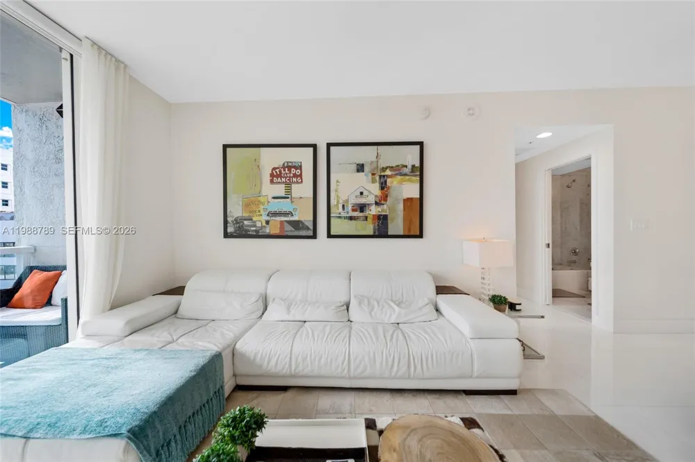 253 NE 2nd St #1109 Miami, FL 33132