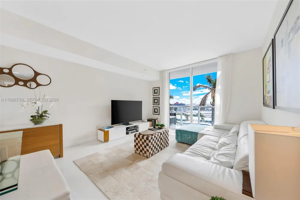 253 NE 2nd St #1109 Miami, FL 33132