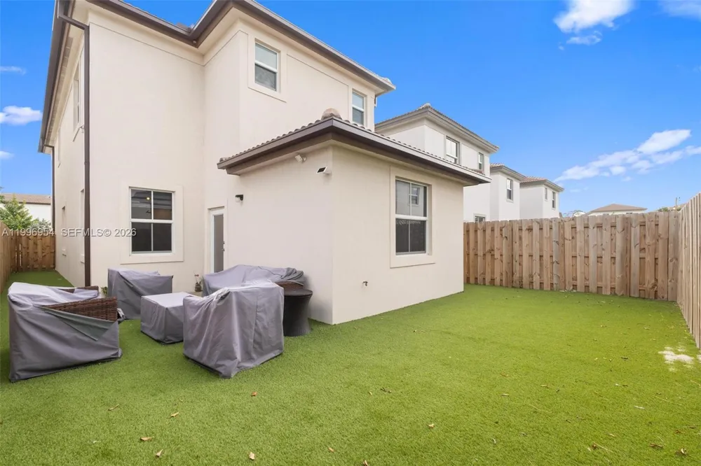 2357 NW 130th St Miami, FL 33167