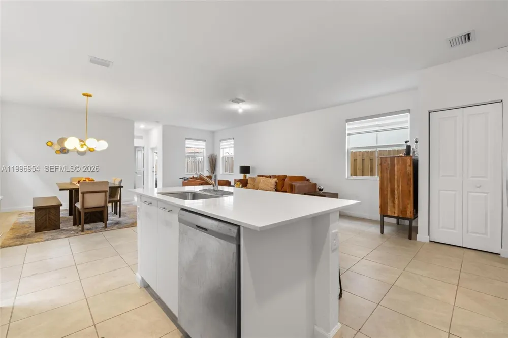 2357 NW 130th St Miami, FL 33167