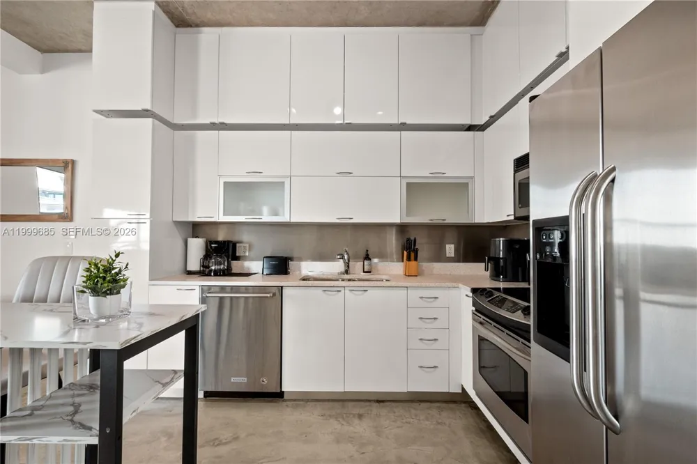 234 NE 3rd St #1704 Miami, FL 33132
