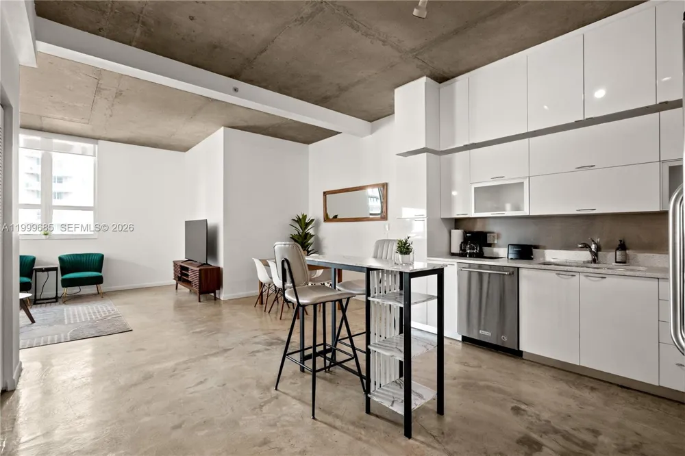 234 NE 3rd St #1704 Miami, FL 33132