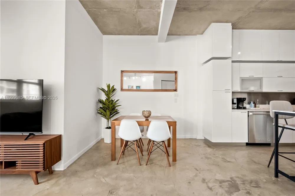 234 NE 3rd St #1704 Miami, FL 33132
