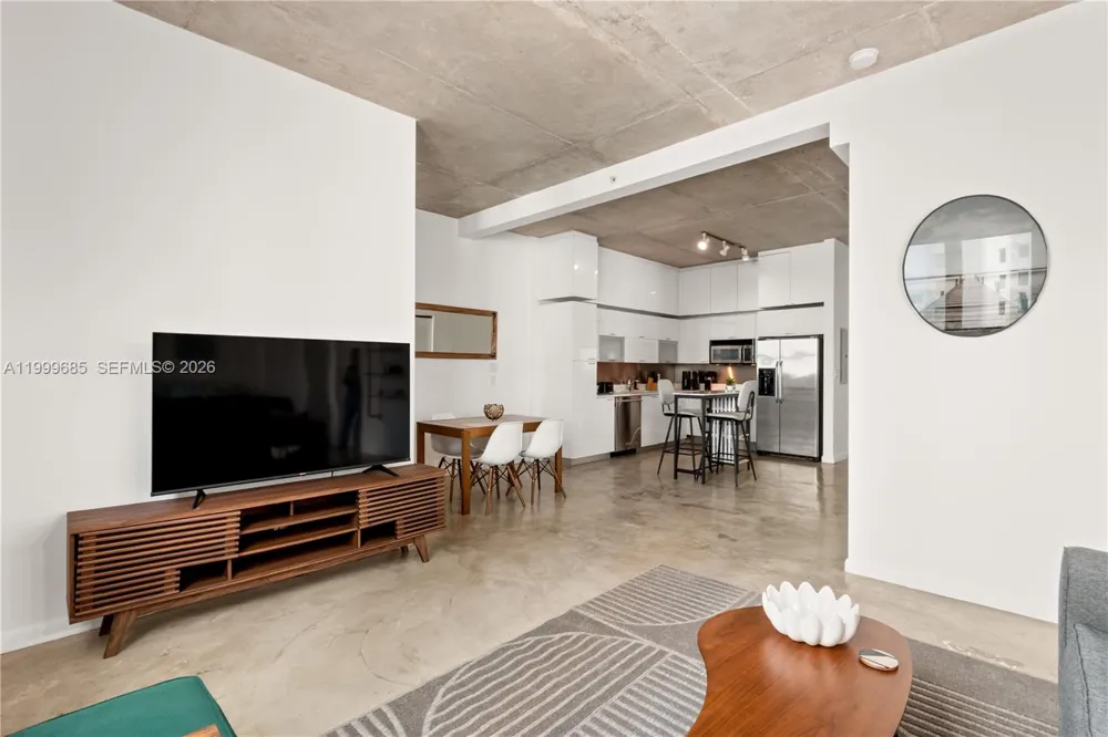 234 NE 3rd St #1704 Miami, FL 33132
