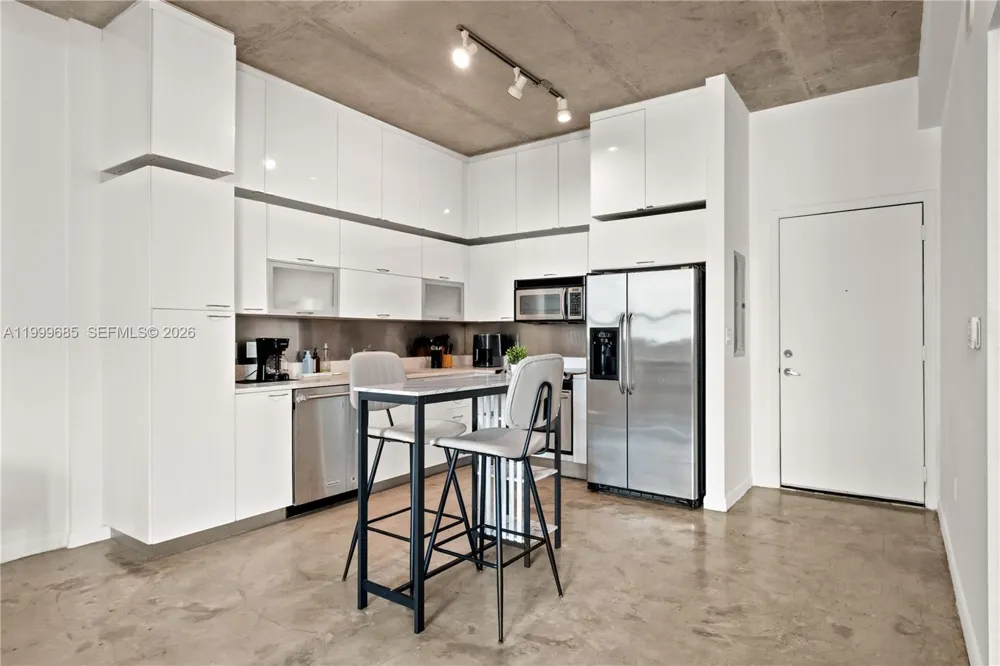 234 NE 3rd St #1704 Miami, FL 33132