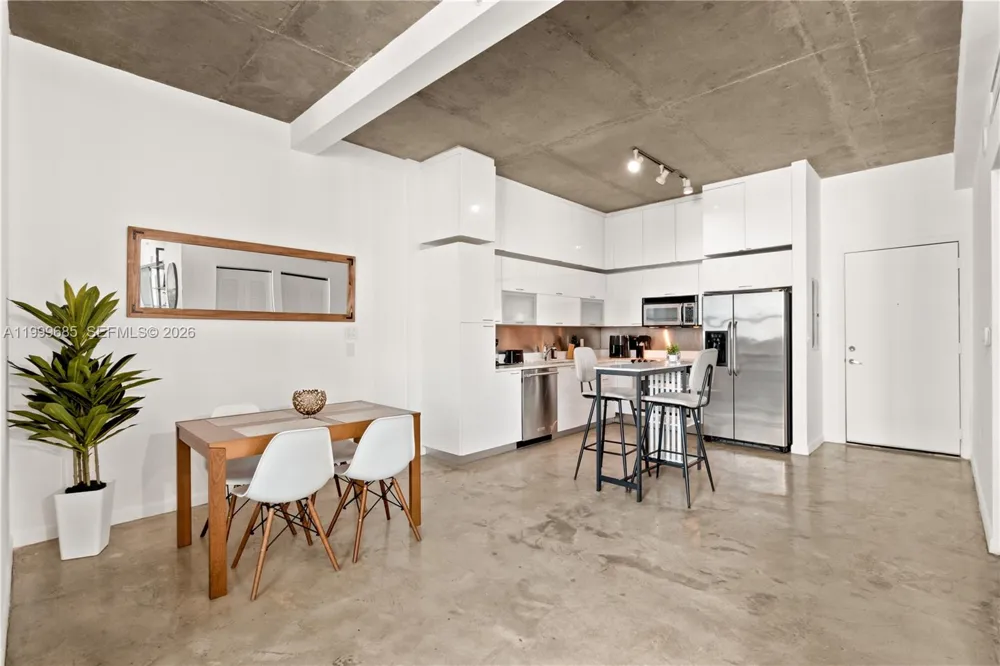 234 NE 3rd St #1704 Miami, FL 33132
