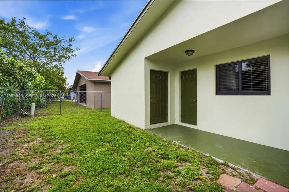 7604 SW SW 10th Ct #2 North Lauderdale, FL 33068