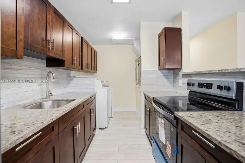 7604 SW SW 10th Ct #2 North Lauderdale, FL 33068