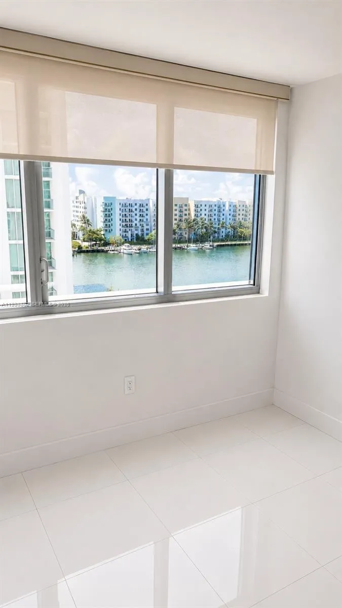 7935 East Dr #803 North Bay Village, FL 33141
