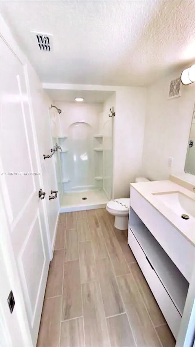 1230 southstation #205 Orlando, FL 32809