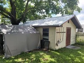 1104 Gulf St Moore Haven, FL 33471