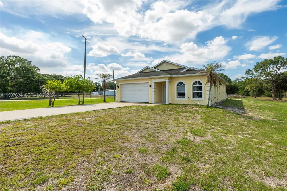 166 Pine Cone Ave Clewiston, FL 33440