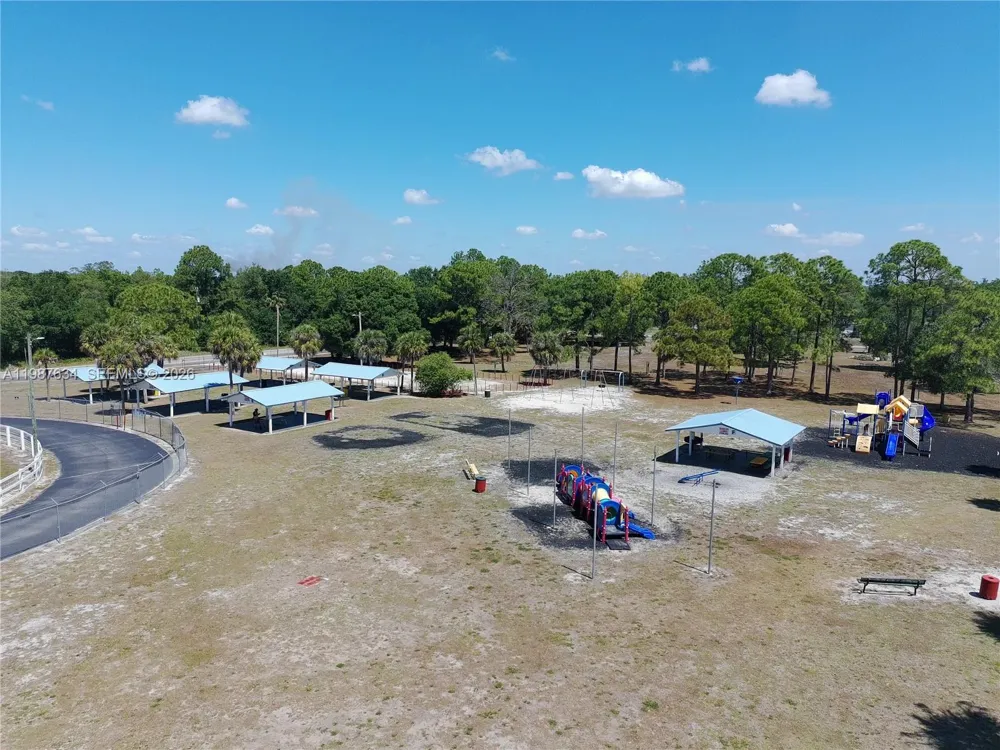 166 Pine Cone Ave Clewiston, FL 33440