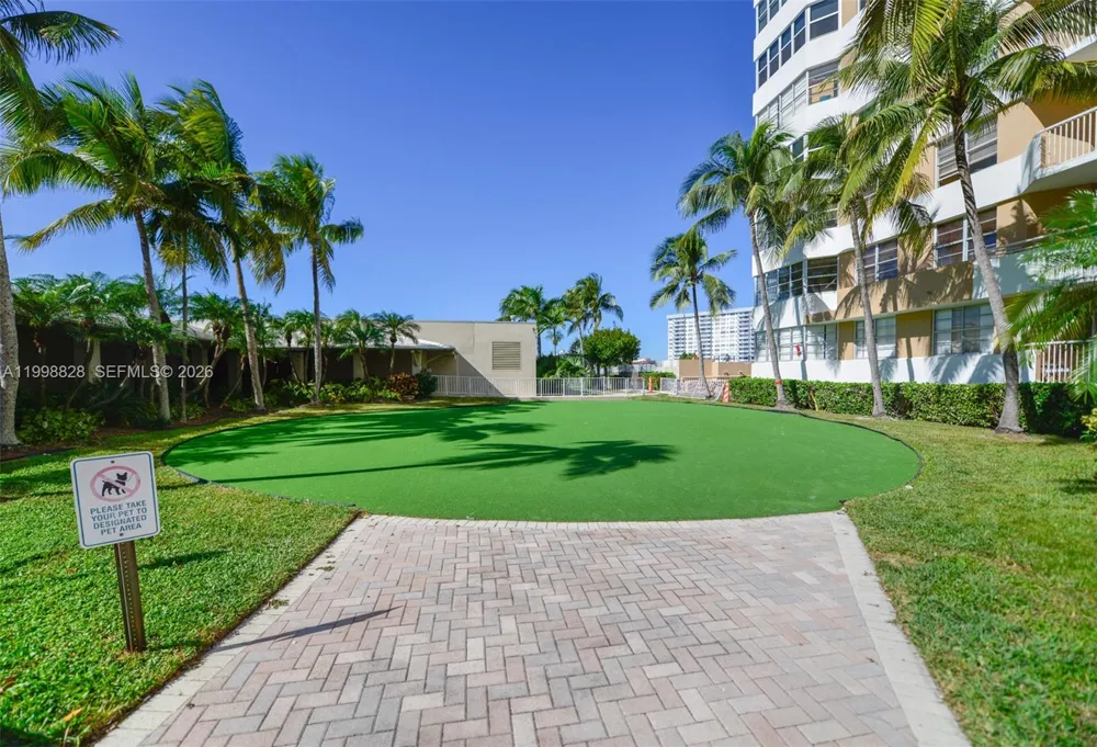 1965 S Ocean Dr #14D Hallandale Beach, FL 33009