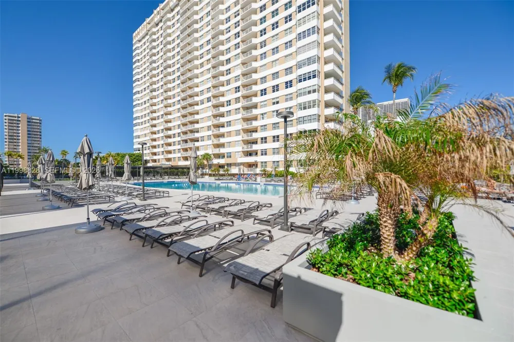 1965 S Ocean Dr #14D Hallandale Beach, FL 33009